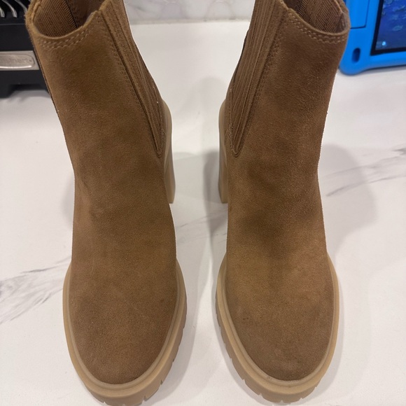 Dolce Vita Suede Boot (Style: Hawk H20) Worn once basically brand new, Size 6.5 - Picture 2 of 6